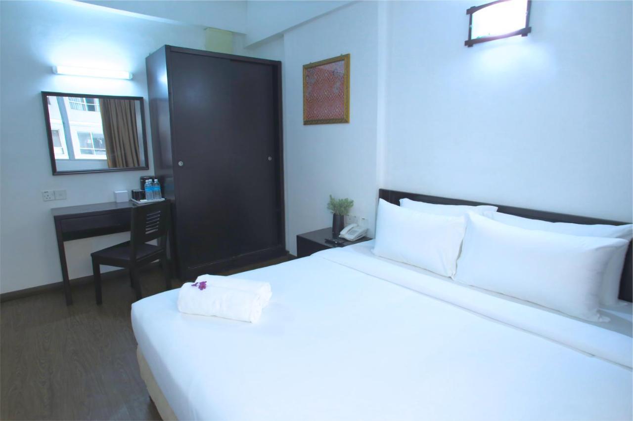 Hotel Pandan Johor Bahru Esterno foto