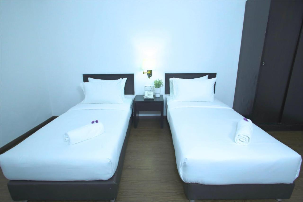 Hotel Pandan Johor Bahru Esterno foto