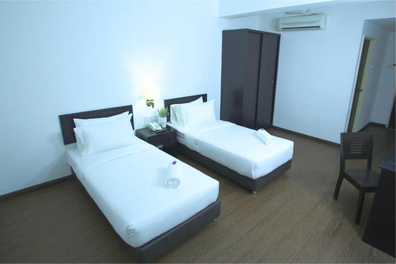 Hotel Pandan Johor Bahru Esterno foto