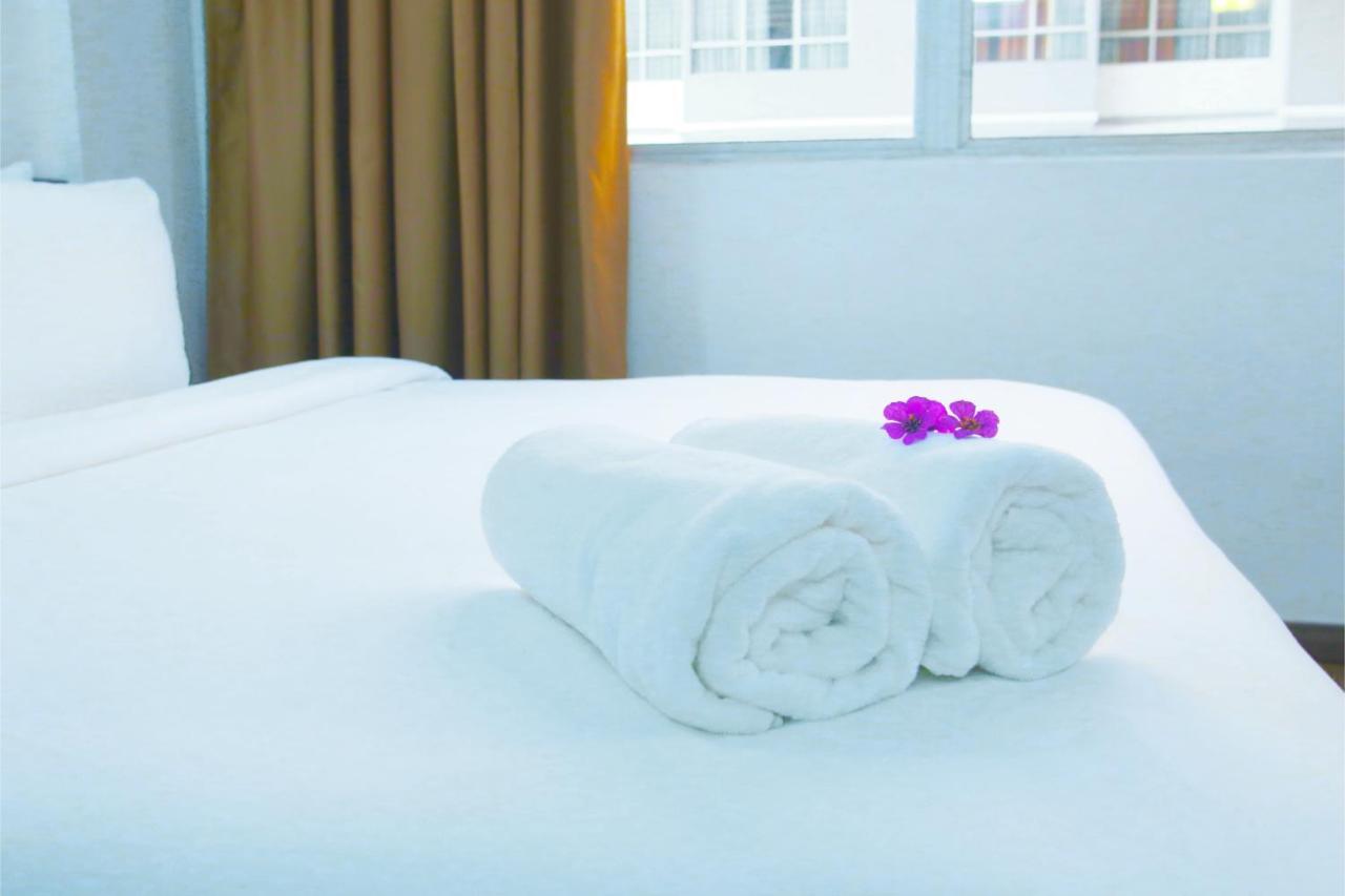 Hotel Pandan Johor Bahru Esterno foto