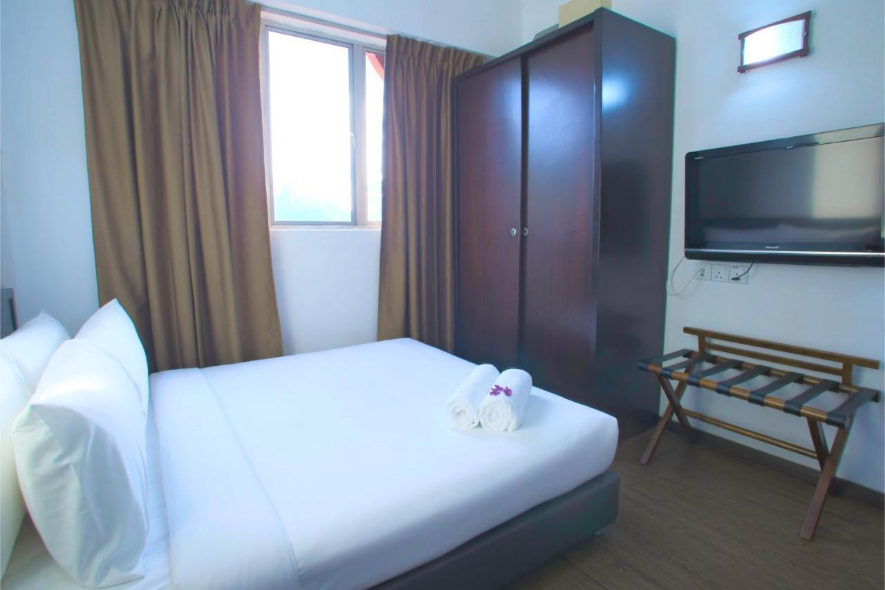 Hotel Pandan Johor Bahru Esterno foto
