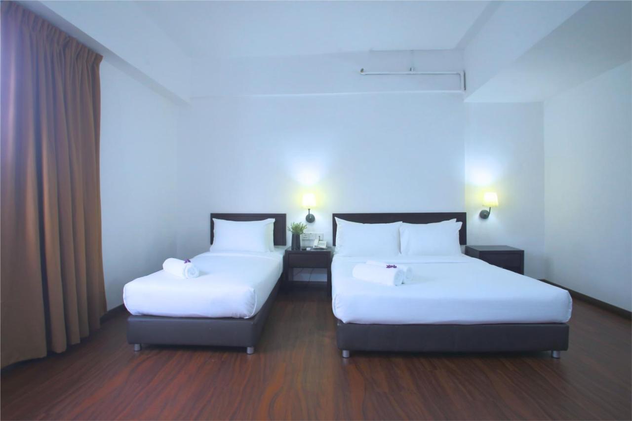 Hotel Pandan Johor Bahru Esterno foto
