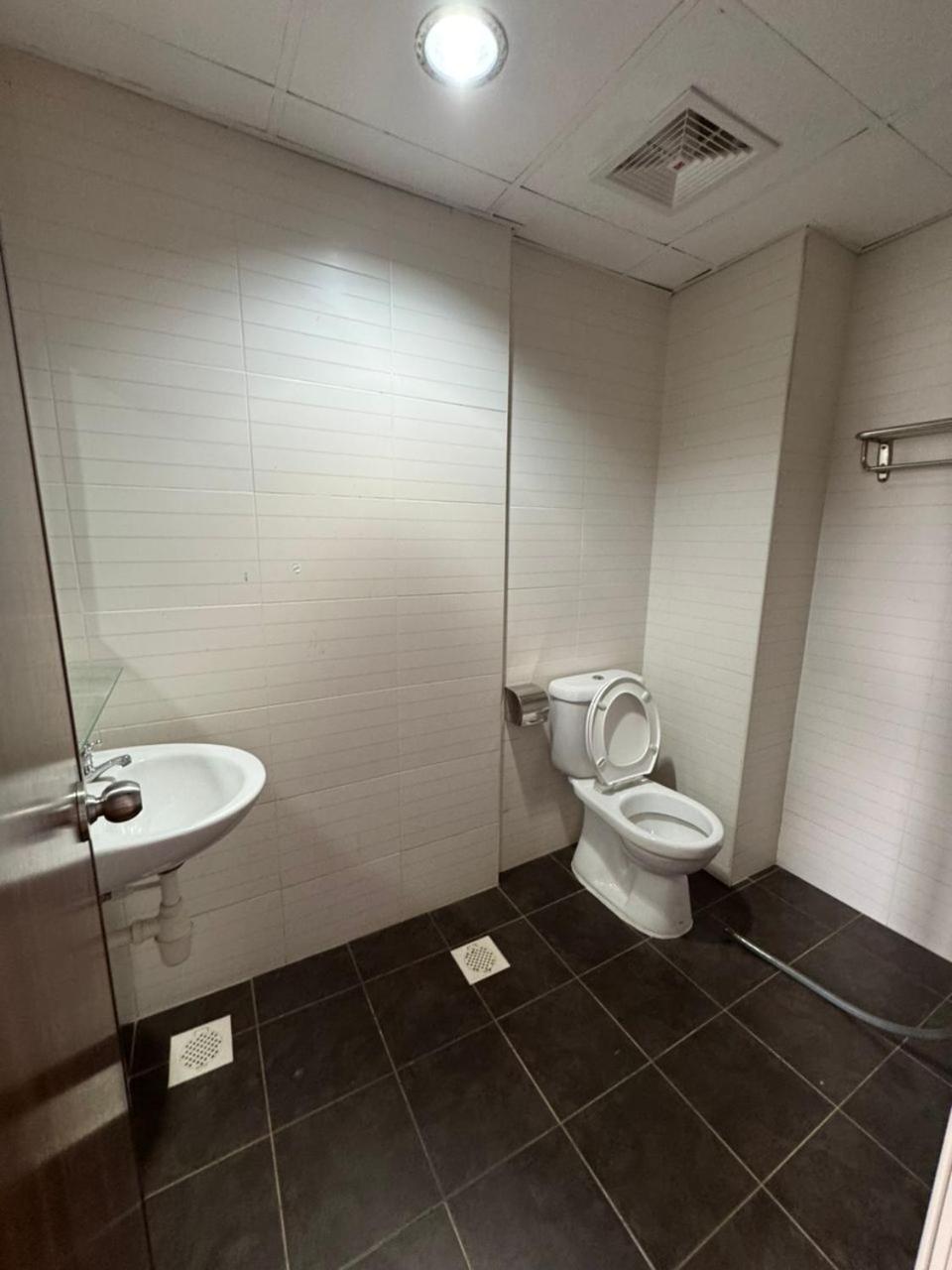 Hotel Pandan Johor Bahru Esterno foto